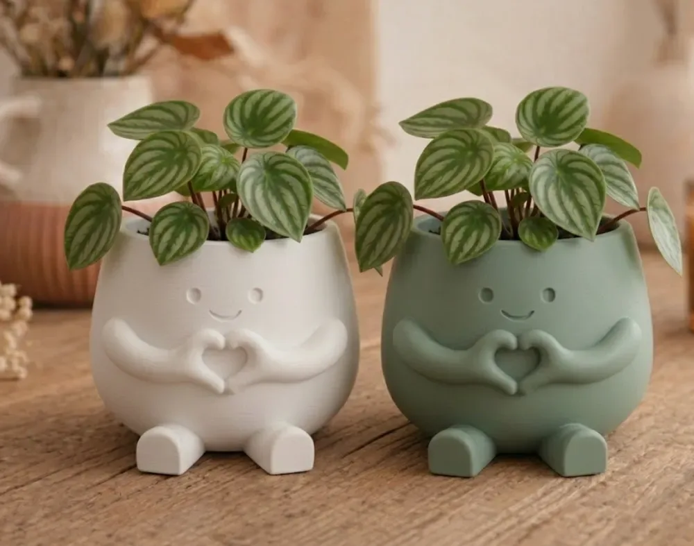 Pots with name tag